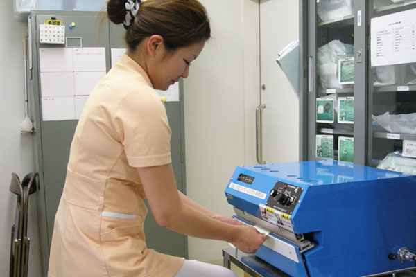 手術室・中央材料室の看護助手さんのお仕事 – 心臓弁膜症 手術 | みどり病院 | 神戸市西区